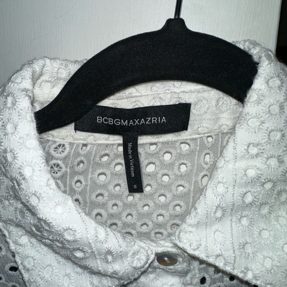 BCBGMaxAzria White Collared Eyelet Button-Down Crop - Picture 6 of 7
